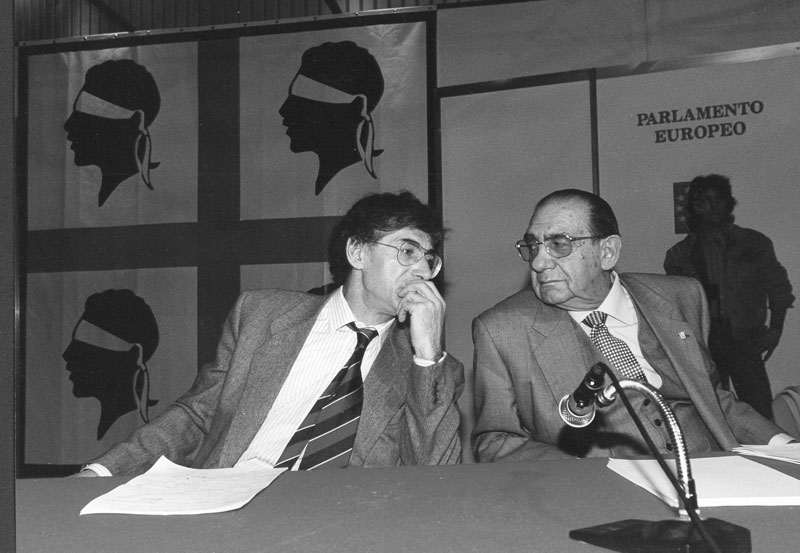 1993 - Cagliari Con l'on. Umberto Bossi durante il convegno "Quale federalismo?"